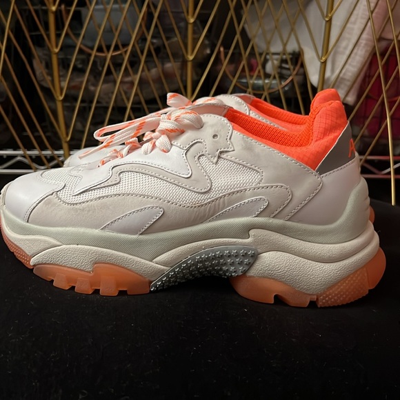 Ash Addict - Picture 3 of 3